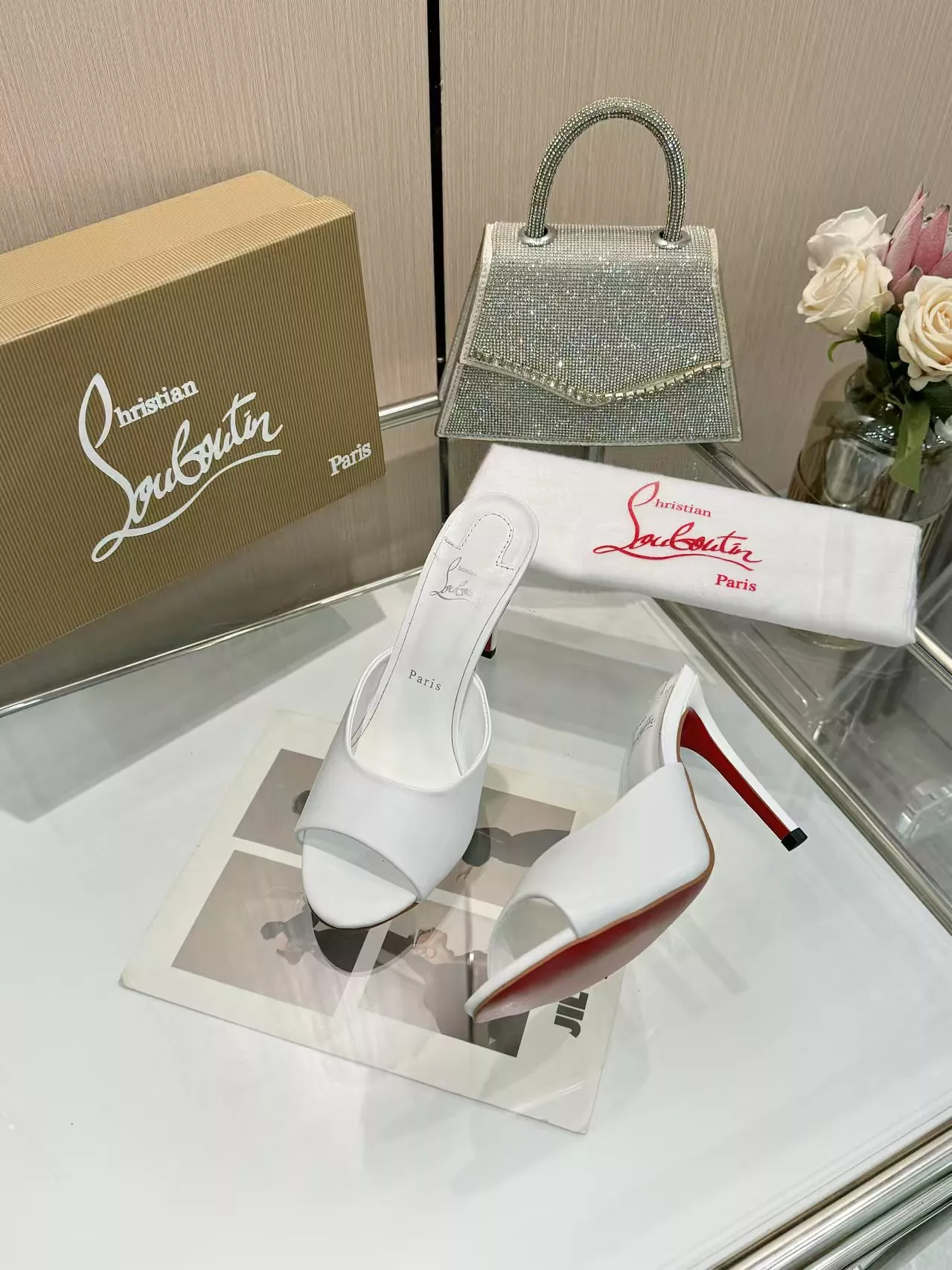 christian louboutin cl chaussons pour femme s_12ba4171